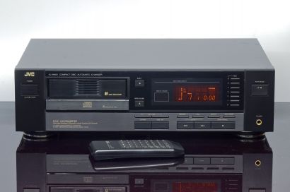 JVC XL-M403 CD changer with remote