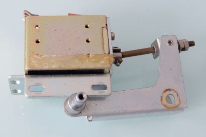 Sony TC-850 Solenoid Left Pinch Roller Plunger